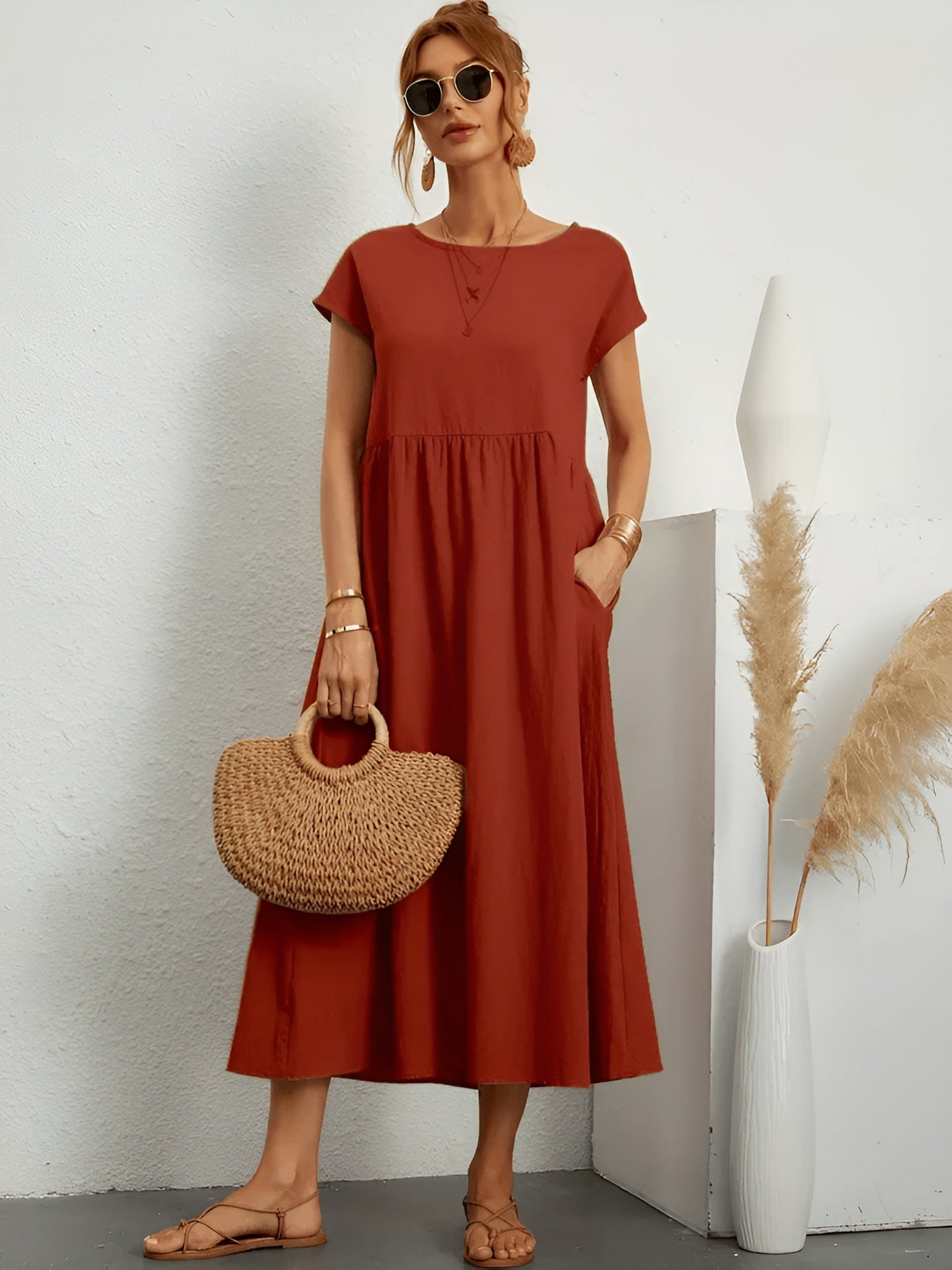 Belinda - Elegant Midi Dress