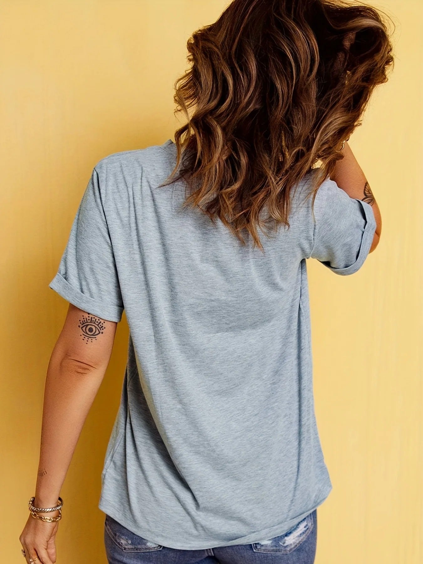 The C'est La Vie Chic Tee